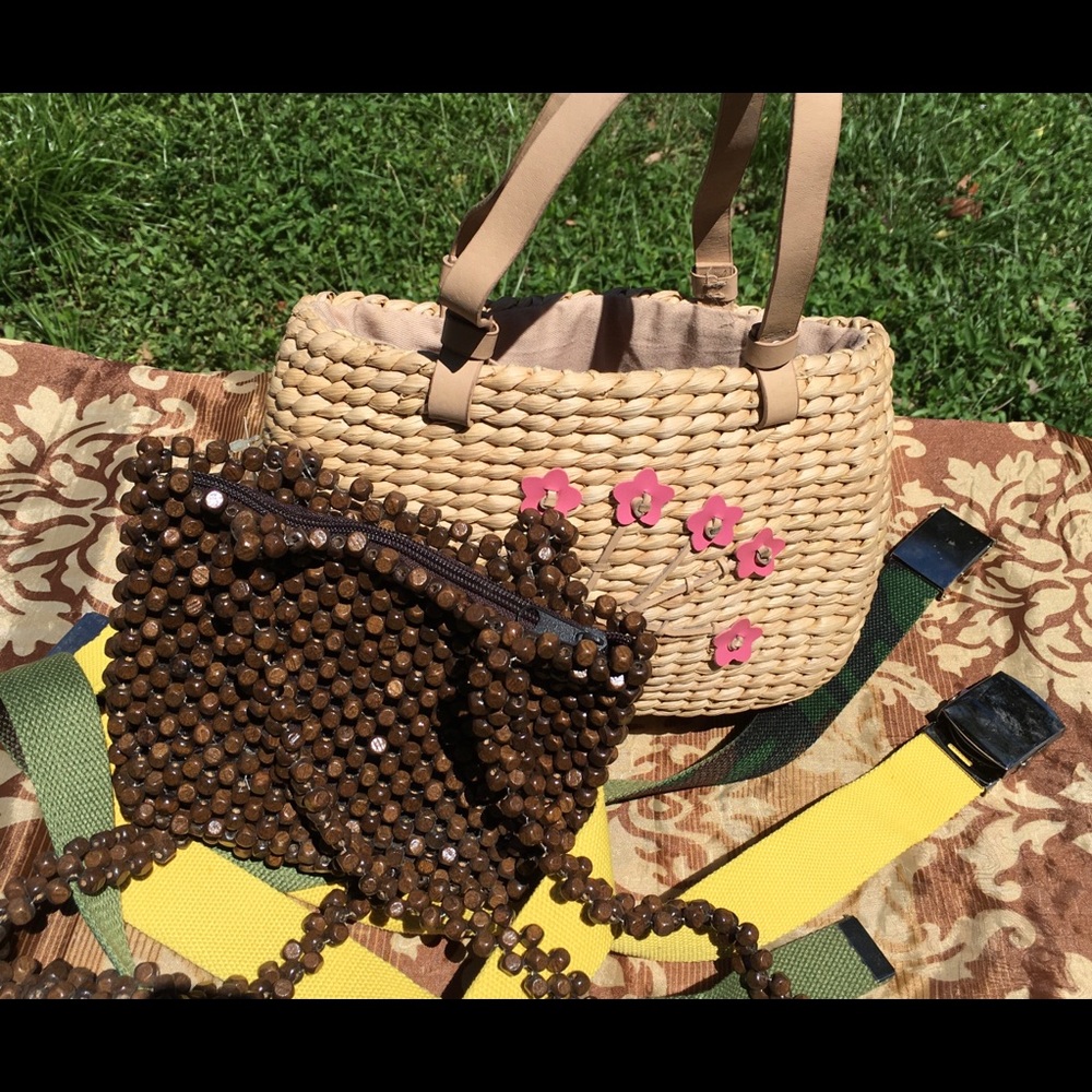 2 hand bags+2 belts
